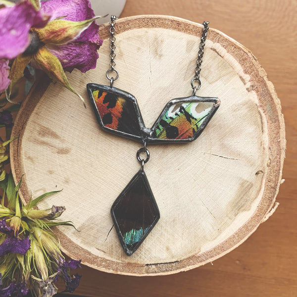Rainbow Sunset Moth Lotus Diamond
